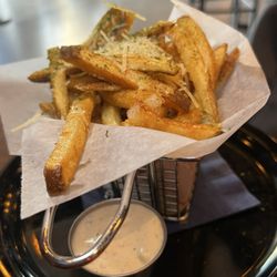 Bru's Public House - Truffle fries