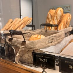 La Parisienne Bakery