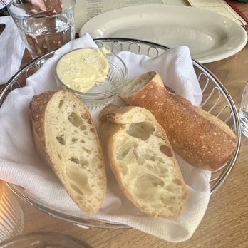 Cassis - French Near Me - Milwaukee, Wisconsin
