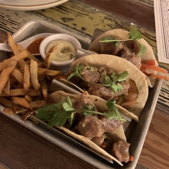 Common Restaurant  - Tuna Poke Tacos - Cocktail Bars Near Me - Savannah, Georgia