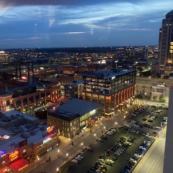 360 Rooftop Bar - Lounges Near Me - St. Louis, Missouri