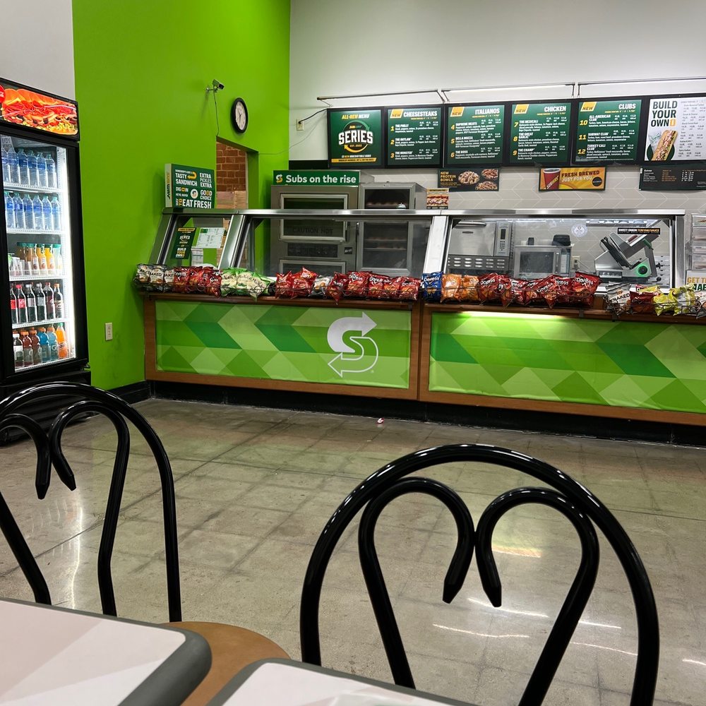 Subway - The counter to the subway in the bed customer service - Sandwiches Near Me - Centerville, Ohio Subway - The counter to the subway in the bed customer service - Sandwiches Near Me - Centerville, Ohio