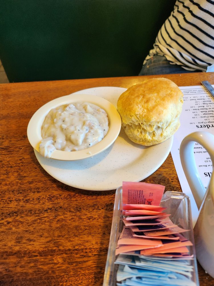 SARA’S DINER Updated September 2024 39 Photos & 59 Reviews 216 US