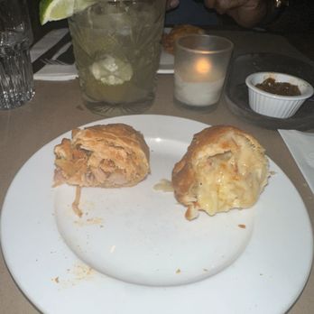 Tabaré Bushwick - 9/21/24 - Empanada Chicken & Red Peppers | Empanada Cheese & Onion - Latin American Near Me - Brooklyn, New York Tabaré Bushwick - 9/21/24 - Empanada Chicken & Red Peppers | Empanada Cheese & Onion - Latin American Near Me - Brooklyn, New York