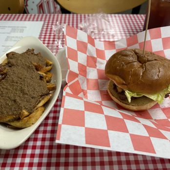 Bard's Burgers & Chili - Fries with chili and Bards Boy - Burgers Near Me - Covington, Kentucky Bard's Burgers & Chili - Fries with chili and Bards Boy - Burgers Near Me - Covington, Kentucky