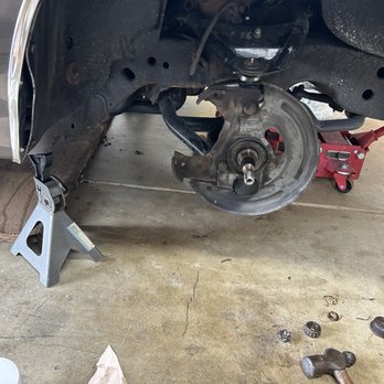 Santos Mobil Mechanic - Rotors and bearings - Auto Repair Near Me - Anderson, California