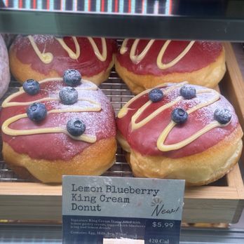 Paris Baguette - Bakeries Near Me - Edmonton, Alberta Paris Baguette - Bakeries Near Me - Edmonton, Alberta