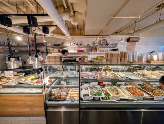 Michou Deli by null