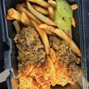 Crab & Cluck - 3-Piece Jumbo Tender Basket- lemon pepper - Seafood Near Me - Decatur, Georgia