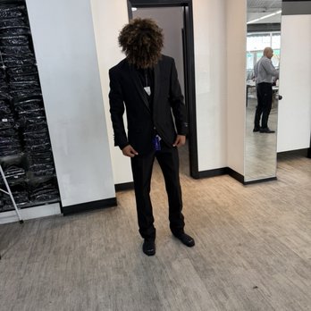 LA Suit Outlet - Outlet Stores Near Me - Los Angeles, California