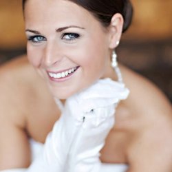 Bridal Makeup by Tevis Kroth