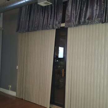 Skyline Window Coverings - Before pic - Shades & Blinds Near Me - Chicago, Illinois Skyline Window Coverings - Before pic - Shades & Blinds Near Me - Chicago, Illinois