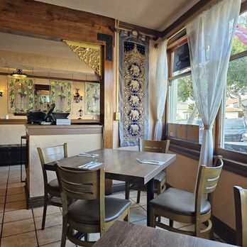 Pacific Thai Cuisine - Thai Near Me - Pacific Grove, California