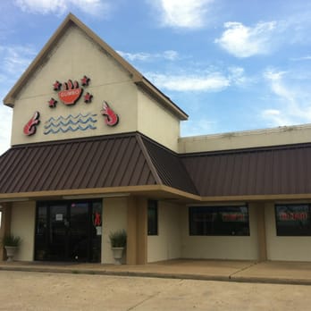 Baytown Seafood Restaurant - the front of the restaurant - Seafood Near Me - La Porte, Texas