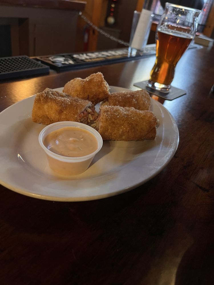 Locks’, stock and barrel Tavern Logo