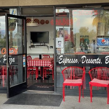 Calico's - Open door leads to a comfortable dining area. - Pizza Near Me - Borrego Springs, California