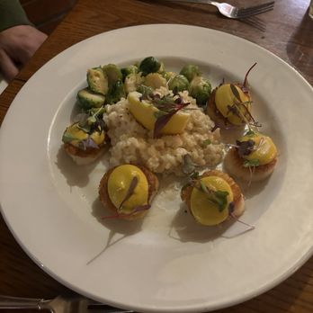 Ambrosia Restaurant & Bar - spring pacific scallops - Pizza Near Me - Eugene, Oregon