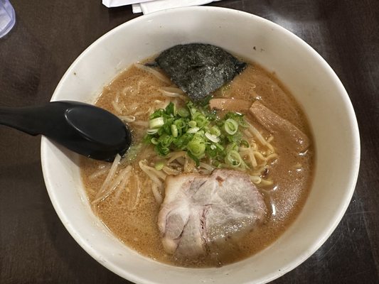 Ren's Ramen by null
