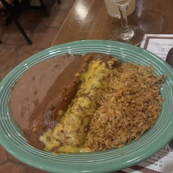 Matt's El Rancho - Deluxe Dinner - Mexican Near Me - Austin, Texas
