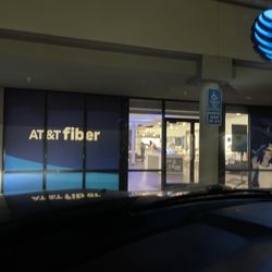 AT&T Store - The front of the AT&T store