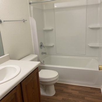 Power Pros Cleaning Service - Bathroom! - Home Cleaning Near Me - Fresno, California