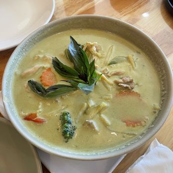Basil & Co - Green Curry - Thai Near Me - Diamond Bar, California
