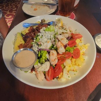 Pappadeaux Seafood Kitchen - seafood salad - Seafood Near Me - Beaumont, Texas