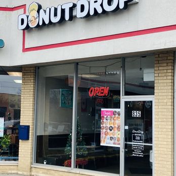 Donut Drop - Storefront - Donuts Near Me - Schaumburg, Illinois