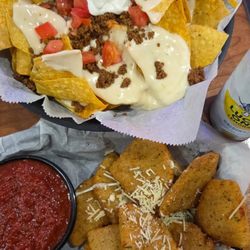 Dagger'z Bar And Grill