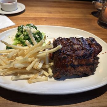 Hillstone Restaurant - Knife & Fork Barbecue Pork Ribs broccoli, soggy fries - New American Near Me - Winter Park, Florida Hillstone Restaurant - Knife & Fork Barbecue Pork Ribs broccoli, soggy fries - New American Near Me - Winter Park, Florida