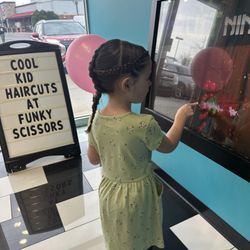 Funky Scissors - Girls haircut, hair wash and mani.