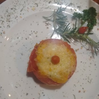 Anchieta - Tomatto com recheio de carne de siri - Steakhouses Near Me - Belo Horizonte, MG
