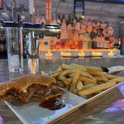 Fusion On Main - Bbq bacon burger