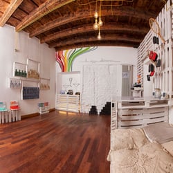 La Sizza Elettronica - ambiente eco-chic e friendly, prezzi imbattibili e ottima compagnia, Sigarette elettroniche e mille aromi, tutti da provare