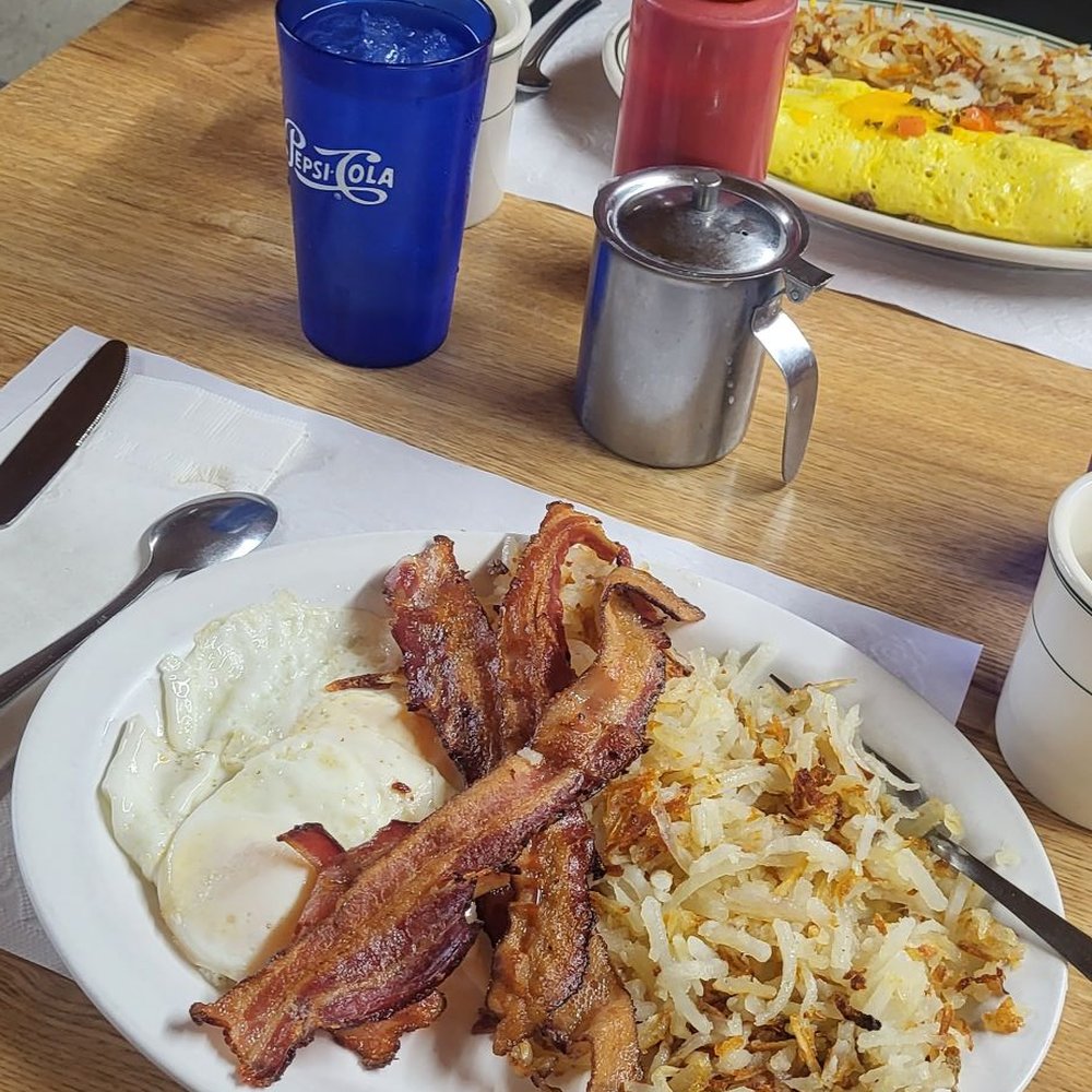 Fast Friendly service Breakfast was inexpensive and BIG Very delicious. Loved the clean atmosphere Fast Friendly service Breakfast was inexpensive and BIG Very delicious. Loved the clean atmosphere