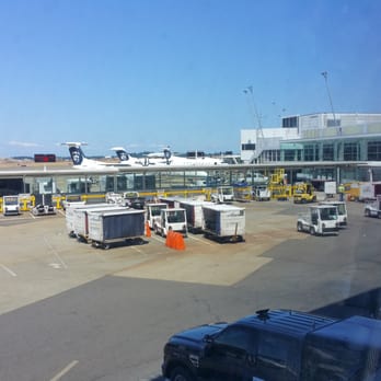 Alaska Airlines - Is that my plane? Where or where is my plane? - Airlines Near Me - Seattle, Washington Alaska Airlines - Is that my plane? Where or where is my plane? - Airlines Near Me - Seattle, Washington