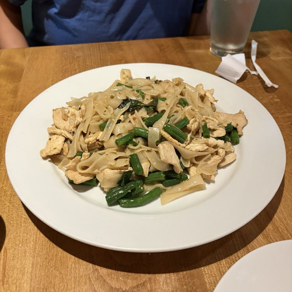 Chada Thai Traditional Taste - Drunken noodles - Thai Near Me - Cedar Park, Texas Chada Thai Traditional Taste - Drunken noodles - Thai Near Me - Cedar Park, Texas
