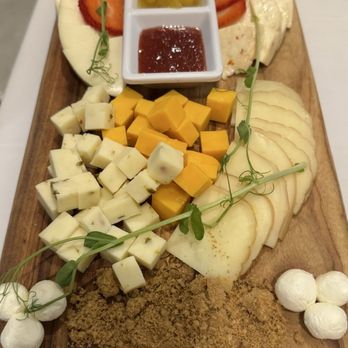 Infusion Del Golfo - Cheeseboard with 3 jams - Mexican Near Me - Puerto Peñasco, SON Infusion Del Golfo - Cheeseboard with 3 jams - Mexican Near Me - Puerto Peñasco, SON