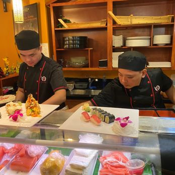 Sakura - Busy guys making great sushi - Japanese Near Me - Kailua-Kona, Hawaii Sakura - Busy guys making great sushi - Japanese Near Me - Kailua-Kona, Hawaii
