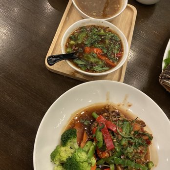 Thai at Laurel - Crispy duck with basil leaves - Thai Near Me - Laurel, Maryland