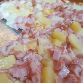 Gambino's - Hawaiian pizza - Italian Near Me - Moscow, Idaho