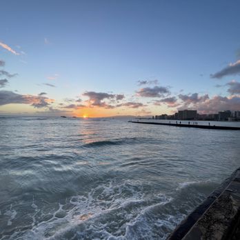 Barefoot Beach Cafe - Breakfast & Brunch Near Me - Honolulu, Hawaii