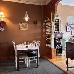 Pinecone Cottage Tea House & Catering
