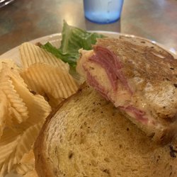 V & T Cafe & Grill