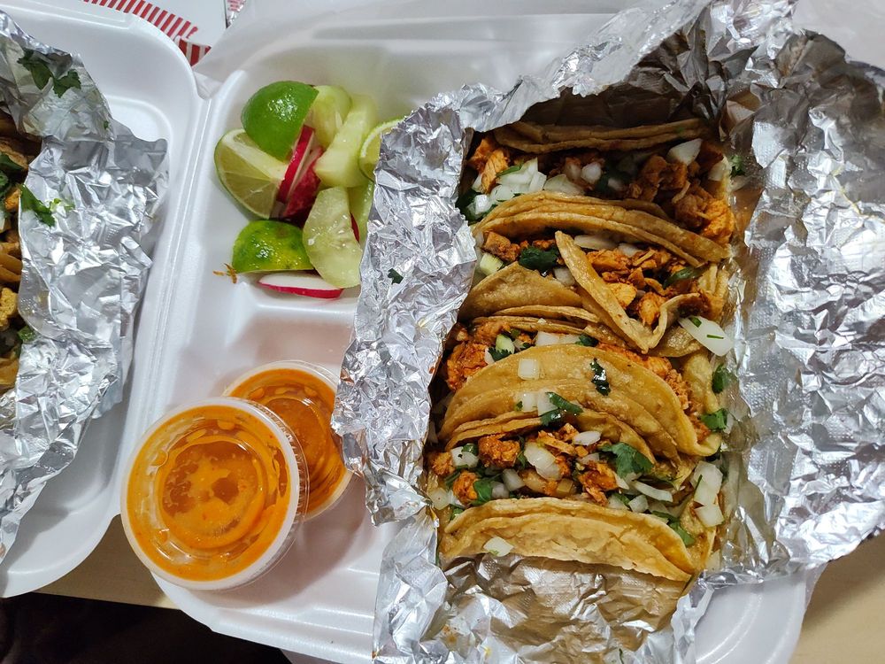 Food from Emiliano's Taqueria
