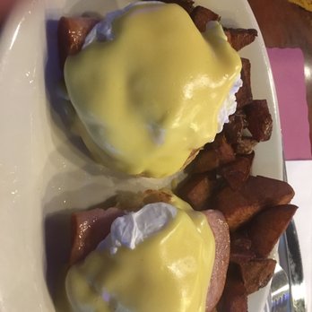 Anchor Pub & Grille - Eggs Benedict- yum - Seafood Near Me - Beverly, Massachusetts