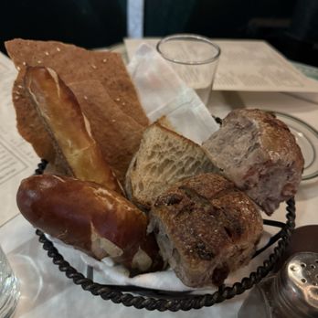 Smith & Wollensky - Bread - Steakhouses Near Me - New York, New York Smith & Wollensky - Bread - Steakhouses Near Me - New York, New York