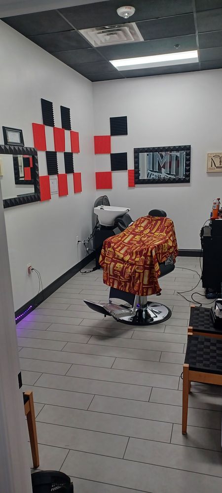 Aaron The Barber Logo