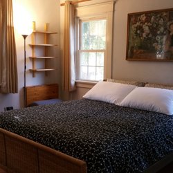 Sanborn Guest House - Nice bedroom