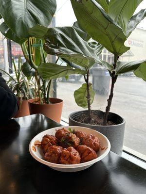 Momo Crave by null
